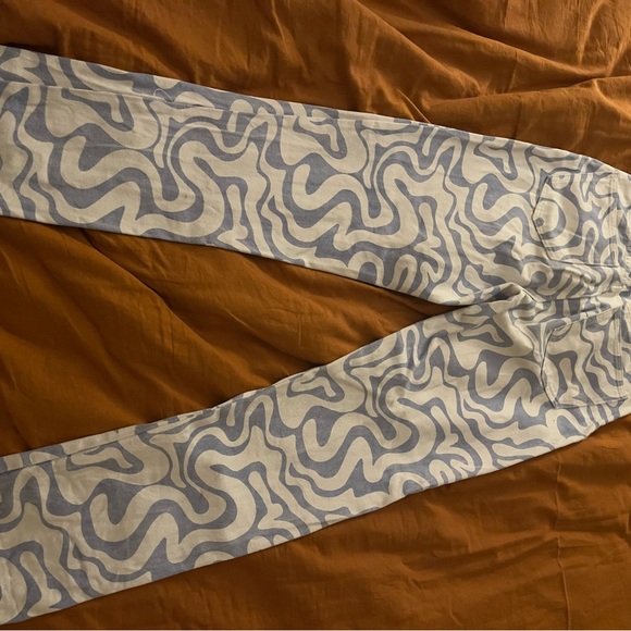 Cotton On blue swirl jeans - Picture 5 of 5